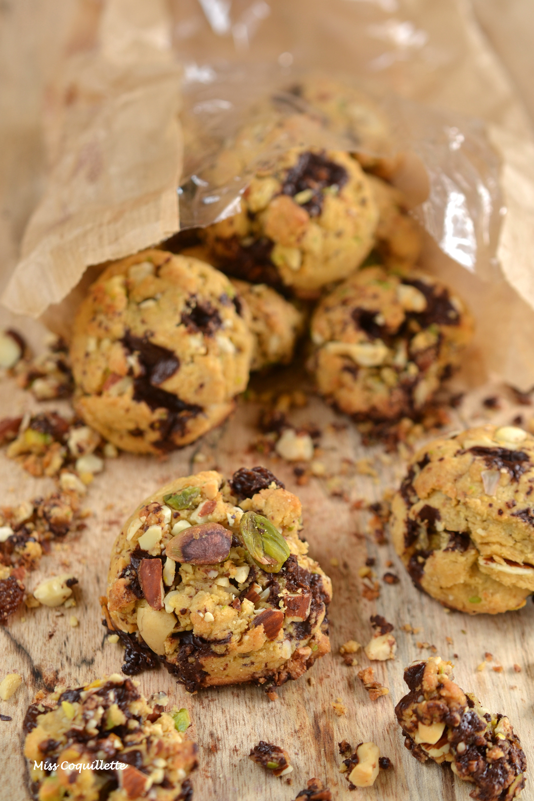 Cookies aux fruits secs - Visuel de recette - J'ai Pas Faim!!! - Copyright Miss Coquillette