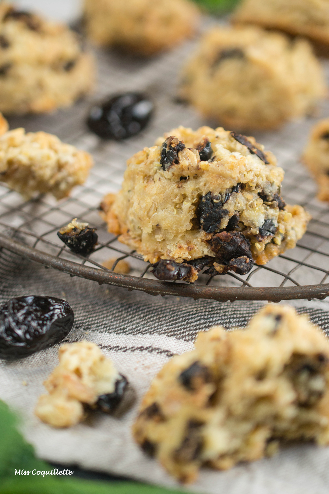 Cookies quinoa & olives - Visuel de recette - J'ai Pas Faim!!! - Copyright Miss Coquillette